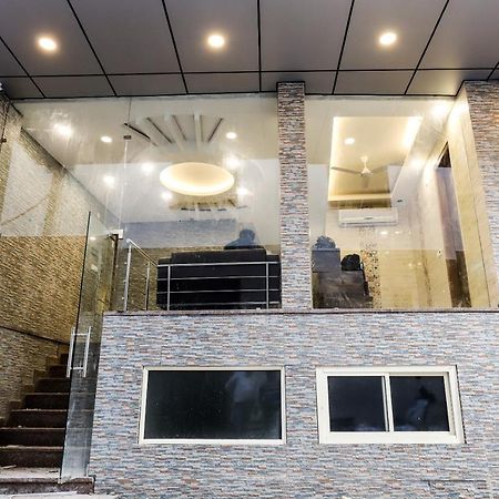 ניו דלהי Hotel Moreton Igi Airport מראה חיצוני תמונה