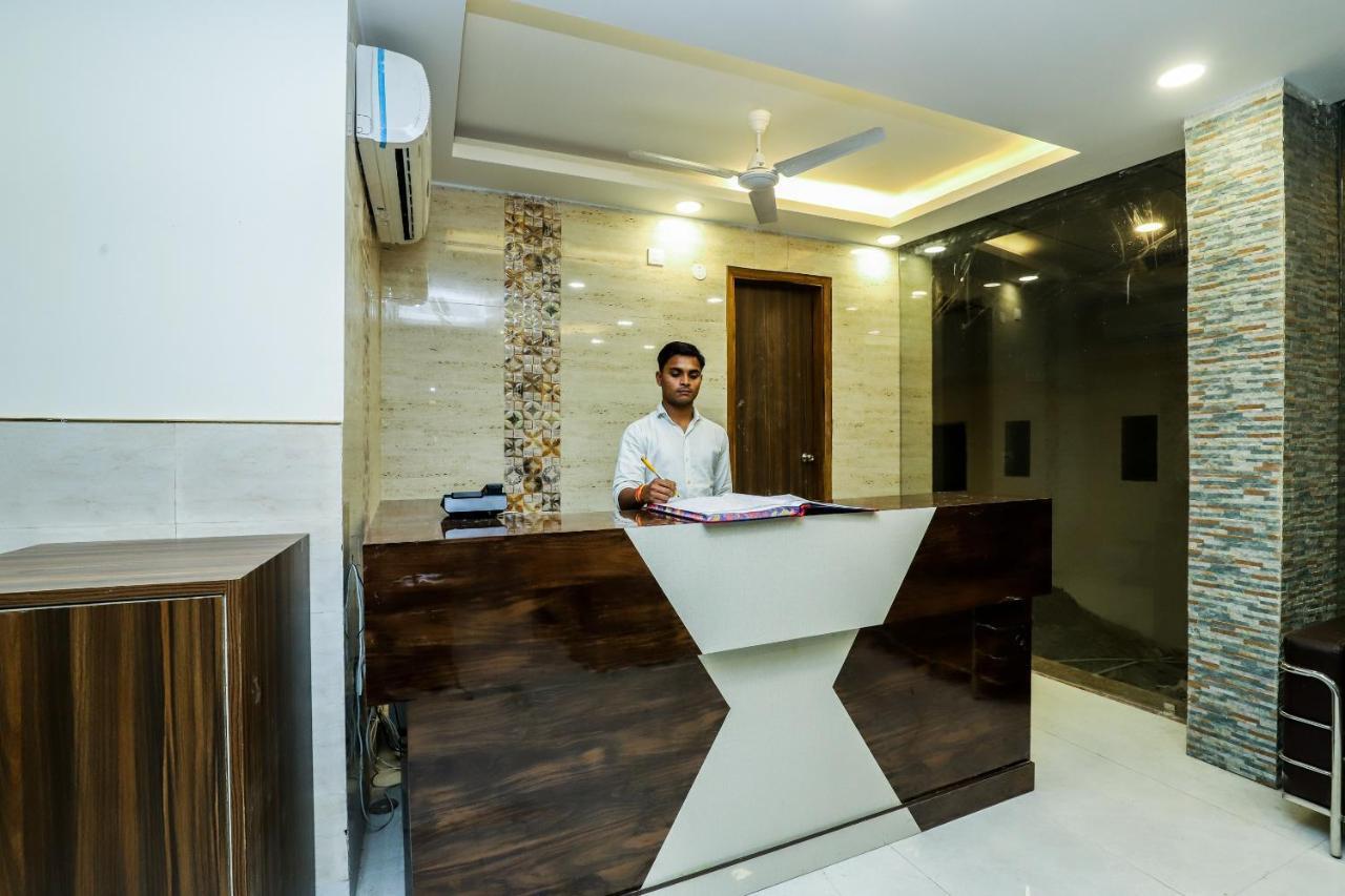 ניו דלהי Hotel Moreton Igi Airport מראה חיצוני תמונה