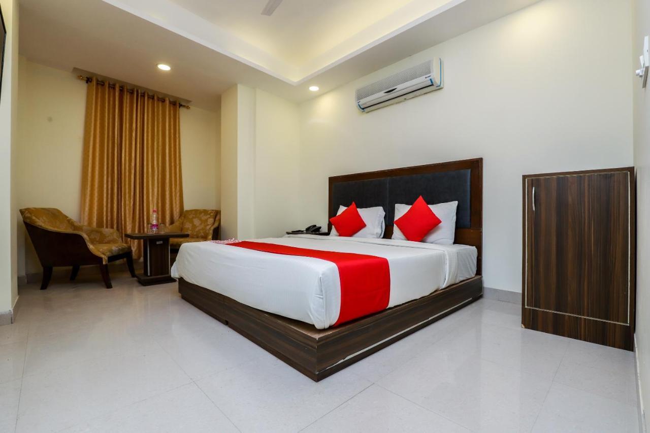 ניו דלהי Hotel Moreton Igi Airport מראה חיצוני תמונה