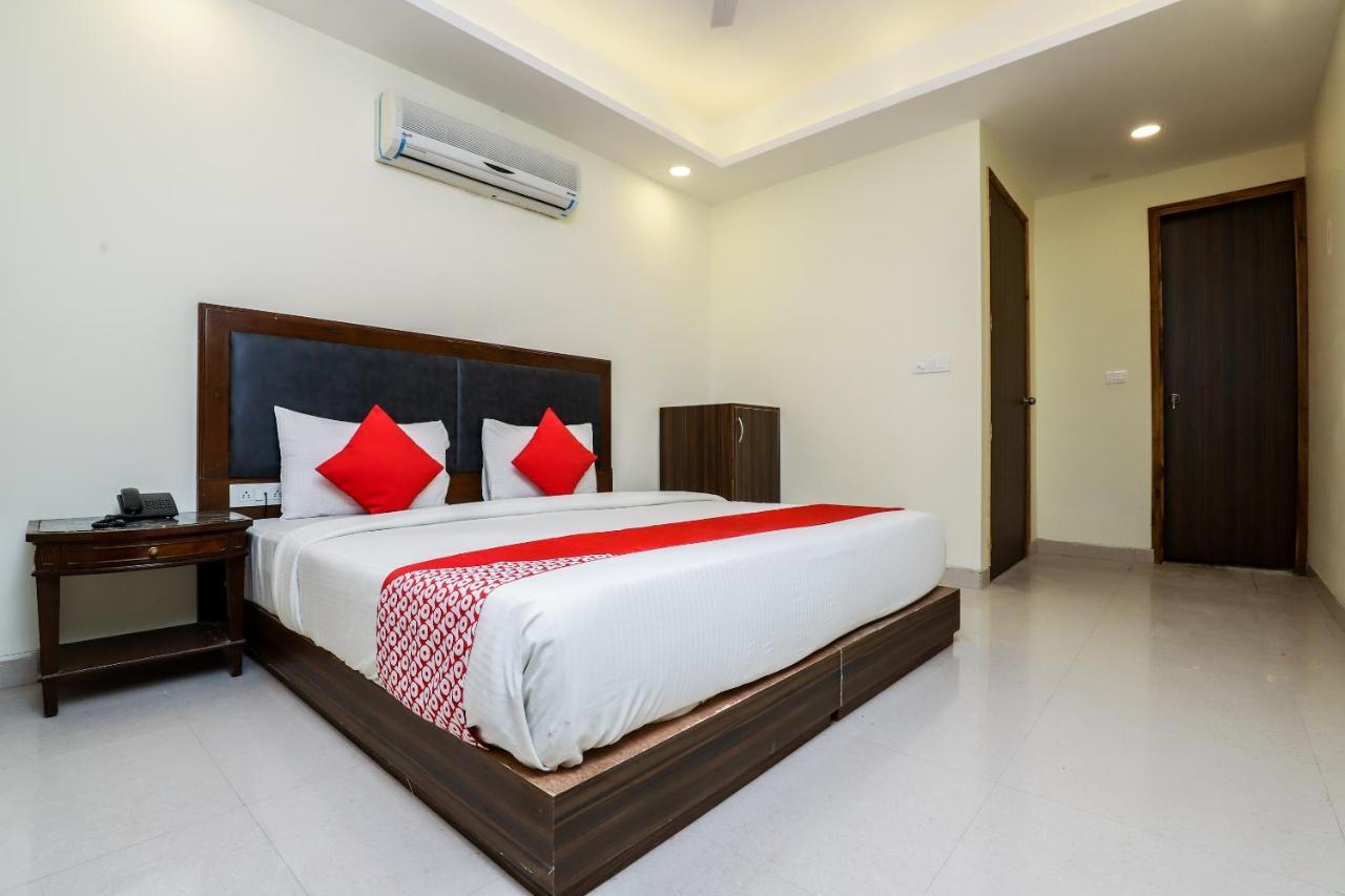 ניו דלהי Hotel Moreton Igi Airport מראה חיצוני תמונה
